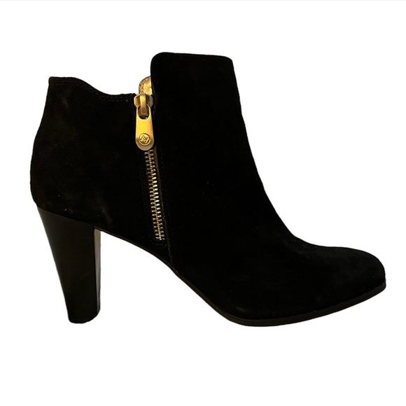 Adrienne Vittadini - Black Suede Booties